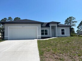 2901 43rd St W in Lehigh Acres, FL - Building Photo