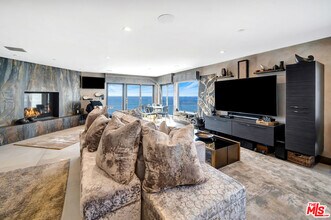 6309 Ocean Front Walk in Los Angeles, CA - Building Photo - Building Photo