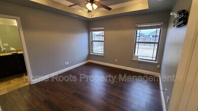303 E Thistlewood Ave in Rogers, AR - Building Photo - Building Photo