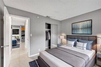 5186 NE 6th Ave in Oakland Park, FL - Foto de edificio - Building Photo