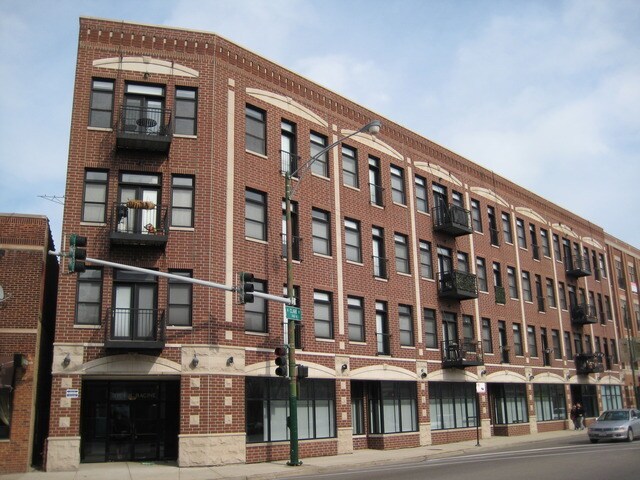 3755 N Racine Ave, Unit 2c in Chicago, IL - Building Photo
