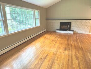 6 Rivergate Woods in Wilton, CT - Foto de edificio - Building Photo