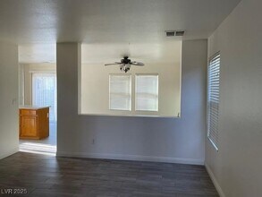 330 Silverado Pines Ave in Las Vegas, NV - Building Photo - Building Photo