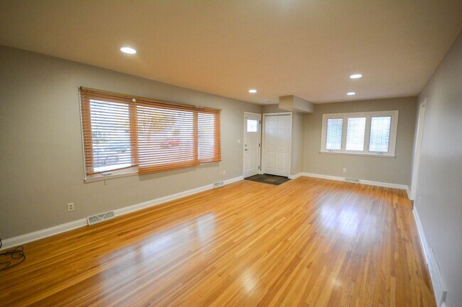 1426 14th Ave NE in Rochester, MN - Building Photo - Building Photo