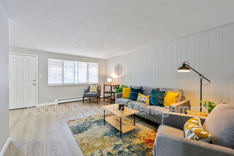 446 W 10th St in Loveland, CO - Building Photo - Building Photo