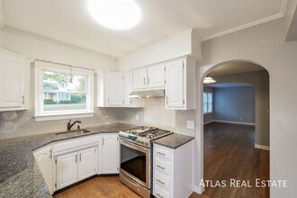 4631 W 62nd Terrace in Fairway, KS - Building Photo - Building Photo