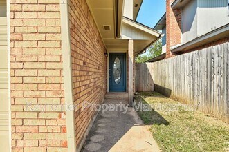 2321 Cedar Brook Dr in Moore, OK - Building Photo - Building Photo