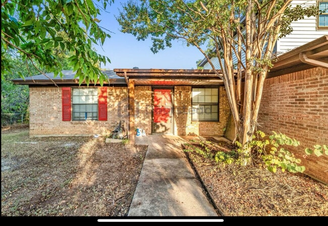 property at 2607 W Green Oaks Blvd