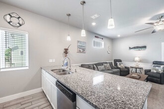 1701 S Station St in Port Aransas, TX - Building Photo - Building Photo