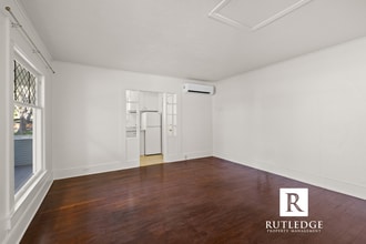 1122 E Main St in Medford, OR - Building Photo - Building Photo