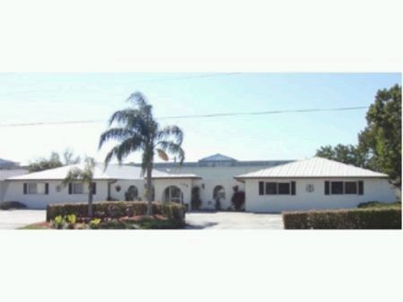 122 NE 16th Pl in Cape Coral, FL - Building Photo - Building Photo