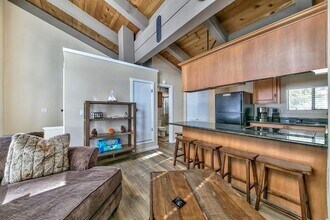 3861 Saddle Rd in South Lake Tahoe, CA - Building Photo - Building Photo