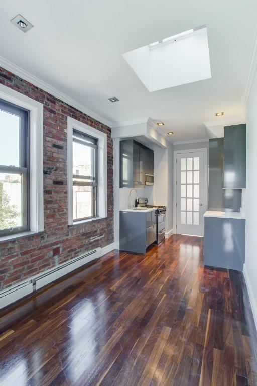 124 Ridge St