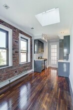 124 Ridge St in New York, NY - Building Photo - Building Photo