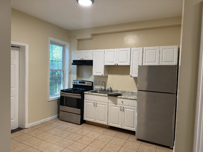 113 S 11th St in Newark, NJ - Building Photo - Building Photo