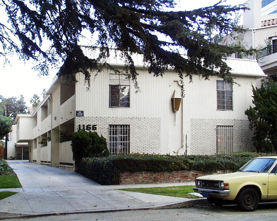 1166 Amherst Ave in Los Angeles, CA - Building Photo