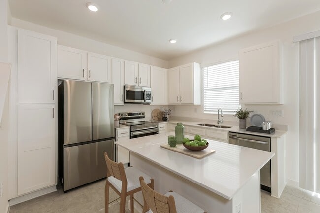 1475 Tristar Dr in Plant City, FL - Building Photo - Building Photo