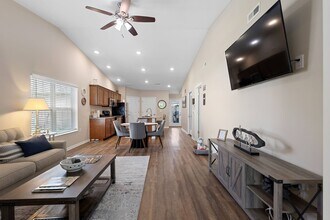 Redwood Brownstown Telegraph Road in Brownstown, MI - Building Photo - Building Photo