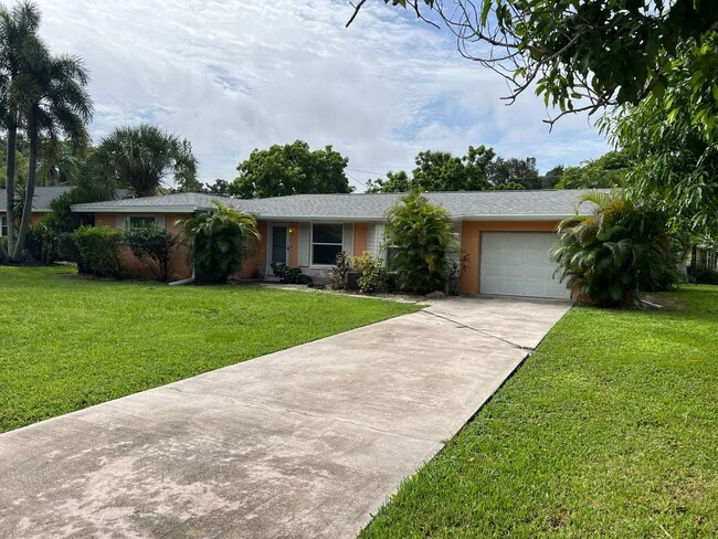 806 32nd St in Sarasota, FL - Building Photo - Building Photo