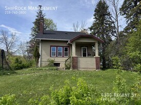 4301 Regent St in Duluth, MN - Building Photo