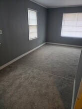 2137 N Prospect Rd in Peoria, IL - Building Photo - Building Photo