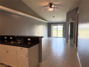 709 SE 7th St in Cape Coral, FL - Building Photo - Building Photo