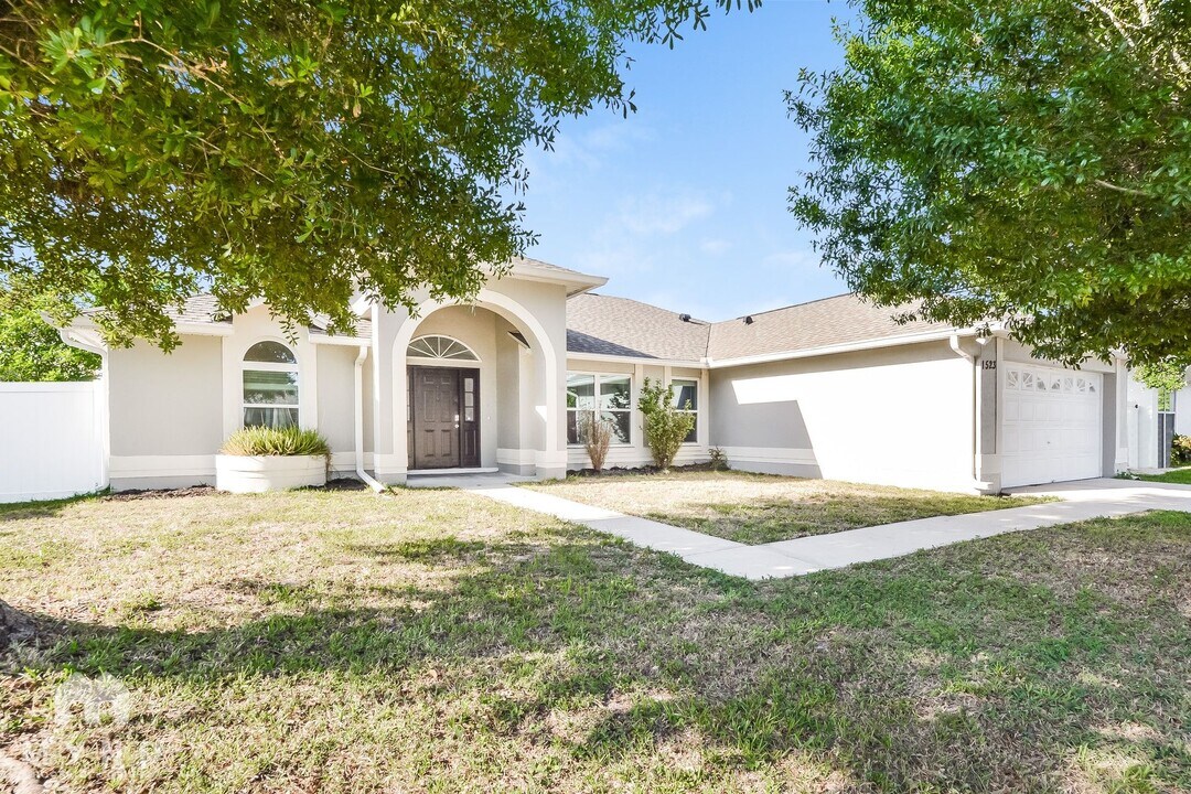 1523 Golden Poppy Ct in Orlando, FL - Building Photo