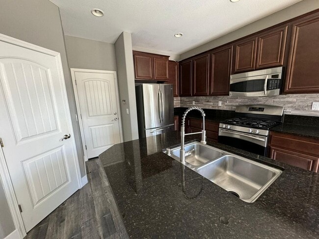 4056 Settlers Ridge Way in Roseville, CA - Building Photo - Building Photo