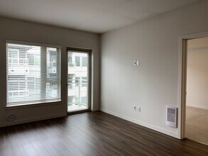 1760 NW 56th St in Seattle, WA - Building Photo - Building Photo