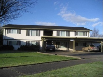 136 McKean Ct in Enumclaw, WA - Foto de edificio