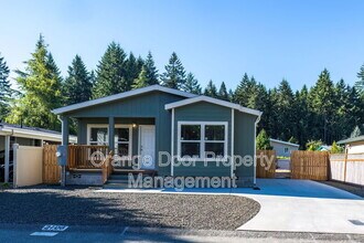 2106 SE Richmond Ln in Port Orchard, WA - Building Photo - Building Photo