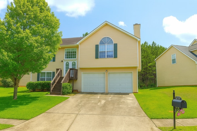 6073 Crooked Creek Dr. in Rex, GA - Building Photo - Building Photo