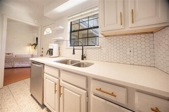 2835 Keller Springs Rd in Carrollton, TX - Building Photo - Building Photo