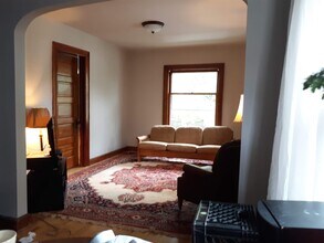 1129 Idaho E St, Unit 2 in Milwaukee, WI - Building Photo - Building Photo