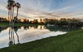 129 Kavenish Dr in Rancho Mirage, CA - Building Photo