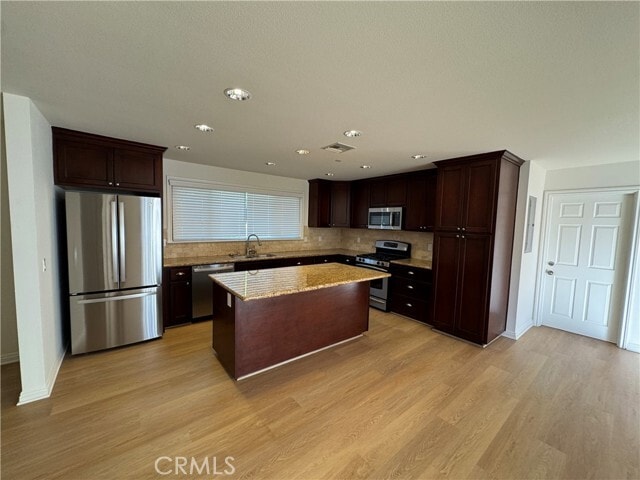 1336 Calle Tulipan in Thousand Oaks, CA - Building Photo - Building Photo