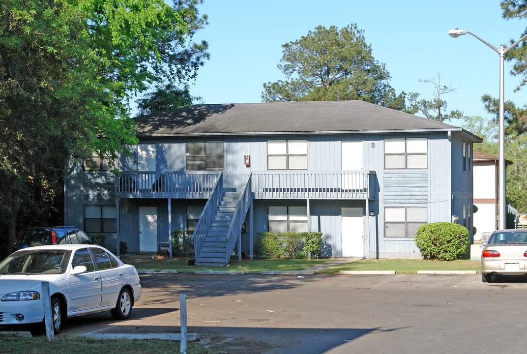 306 White Dr in Tallahassee, FL - Foto de edificio