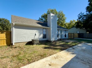 3093 Barrycrest Dr in Bartlett, TN - Building Photo - Building Photo