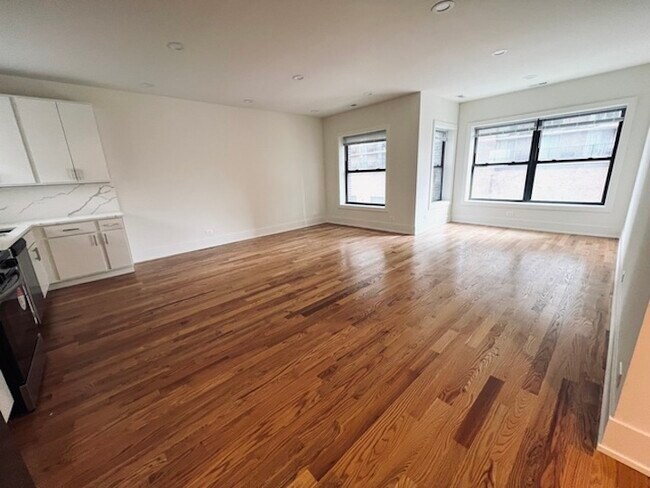 652 W Gordon Ter, Unit 1E in Chicago, IL - Foto de edificio - Building Photo