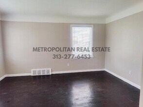 26721 Carlysle St in Inkster, MI - Building Photo - Building Photo