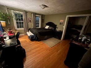 24 Fairmount Ave in Somerville, MA - Foto de edificio - Building Photo