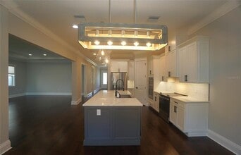 3625 E Clark Cir in Tampa, FL - Foto de edificio - Building Photo