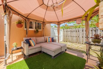 6280 NW 14th Pl in Sunrise, FL - Building Photo - Building Photo