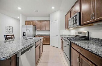 636 Lazy River Dr in Princeton, TX - Building Photo - Building Photo