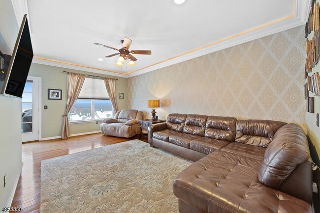 21 Junegrass Way in Hackettstown, NJ - Building Photo - Building Photo