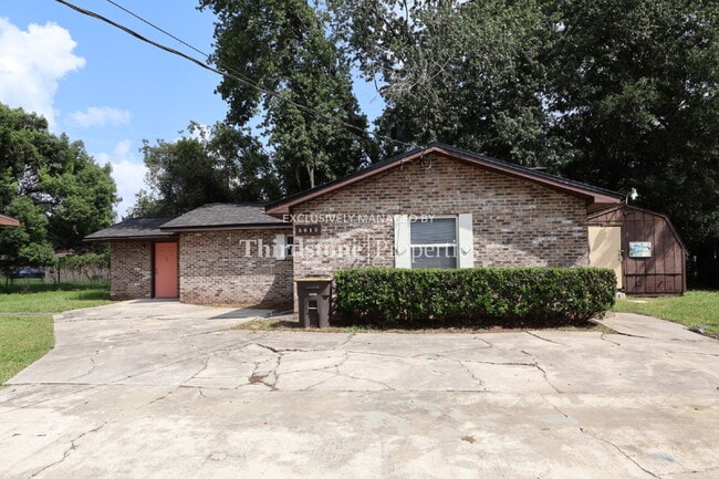 property at 5615 Atlee Ave