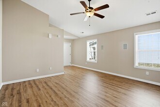 5561 Wild Horse Dr in Indianapolis, IN - Building Photo - Building Photo