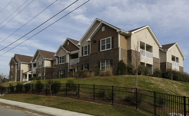 Alton Place Apartments in Chattanooga, TN - Building Photo - Building Photo