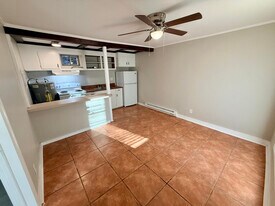 603 S Jefferson Ave, Unit 15 in West Jefferson, NC - Building Photo