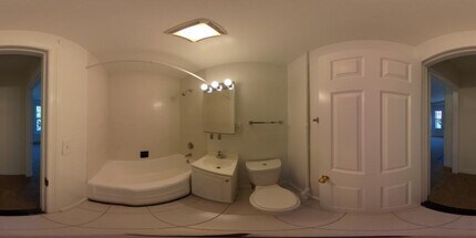 1223 Beacon St in Brookline, MA - Building Photo - Building Photo